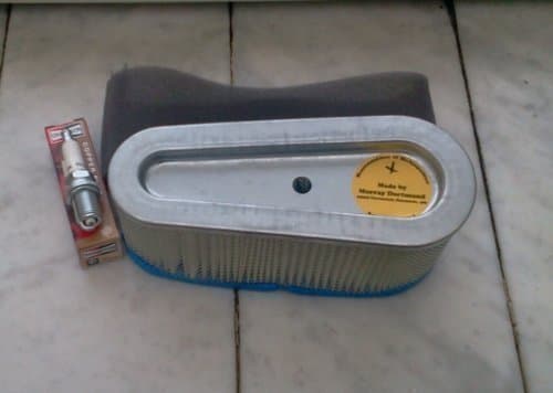 Set Champion RC 12 YC Spark Plug + Air Filter for 12.5 up to 17.5 HP, OHV Briggs & Stratton Lawn Tractors Ride On Mowers + More