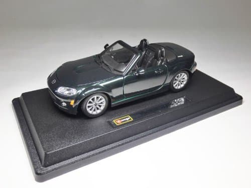 Mazda MX-5 Miata (2005) 1/24 size [Interior Car world of great car series] Mazda MX-5 Miata ¦ 1 delivery per freebie "Easy Feng Shui Octagonal mirror mirror stickers," one set (4 Disc) gift ô