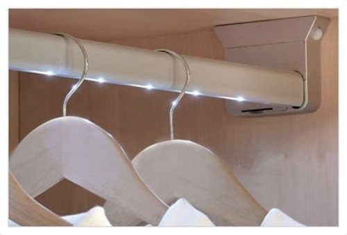 SUKI HARDWARESTORAGE WARDROBE RAIL LIGHTING LED 708MM-858 10 LED LIGHTS BATTERIES SUPPLIED