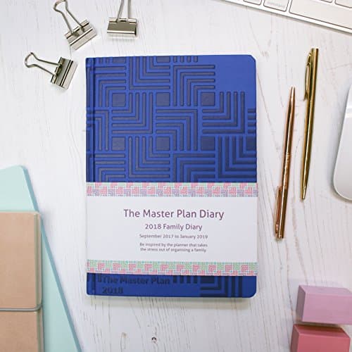 The Master Plan 2017 to 2018 - Family Diary (Week to View) - Blue