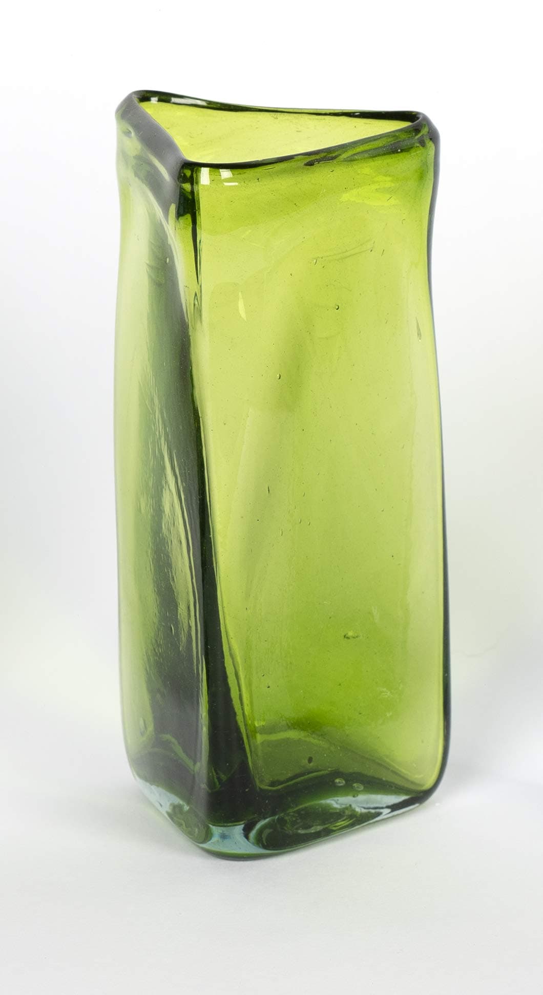 TIN FISH Triangular vase, recycled, handblown glass (15x6cm) - Green