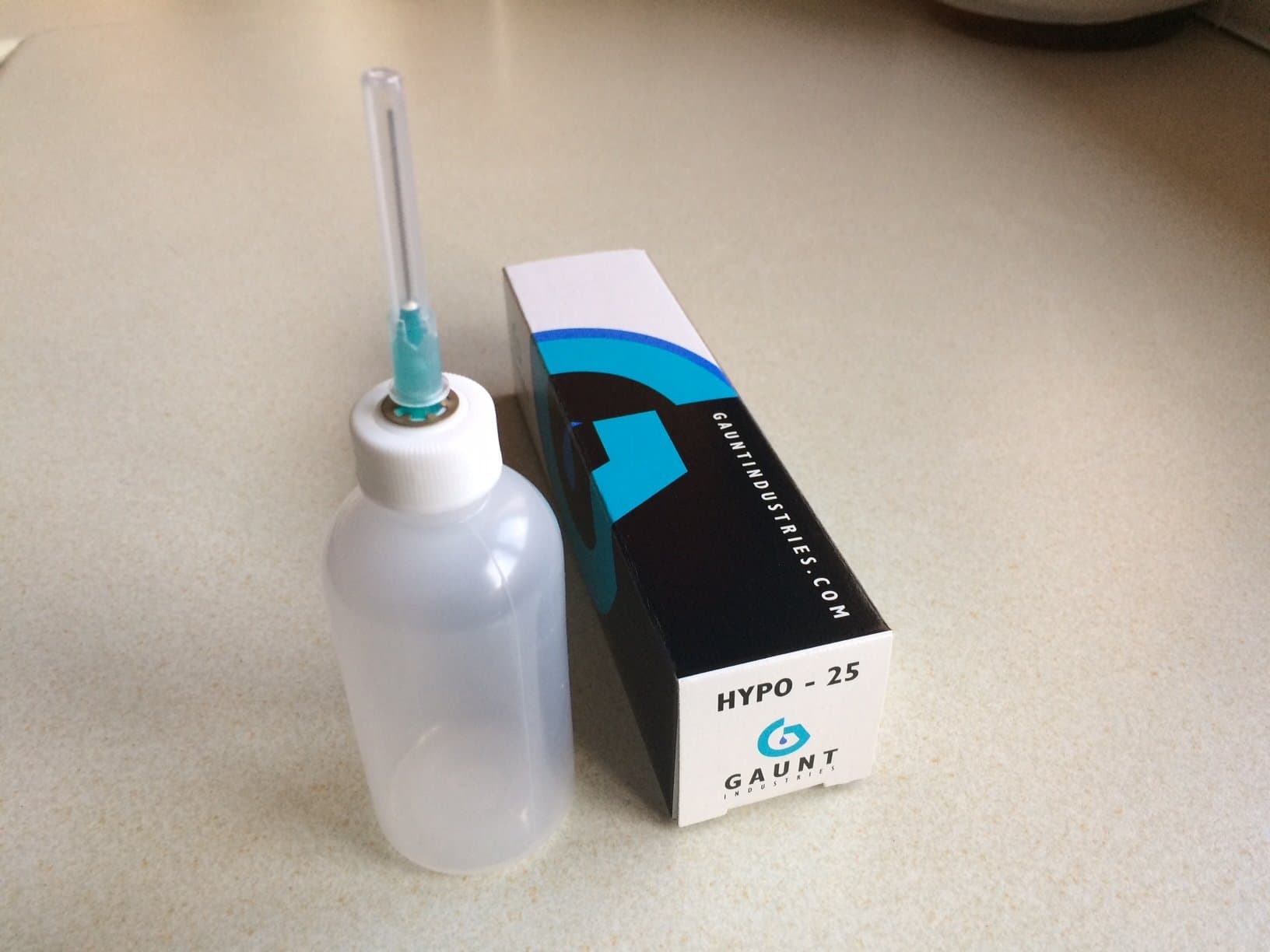 Gaunt Industries HYPO-25 - Epoxy & Solvent Cement Applicators - Precision Acrylic Adhesive Dispensers (1 x Bottle)