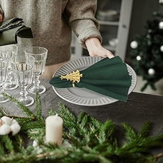 16 Pcs Christmas Napkin Rings Cloth Set, Include 8 Pieces Gold Napkin Rings with 8 Pieces Solid Color Dinner Napkins for Party Decoration, Dinning Table, Holiday, Wedding, Tabletop Décor