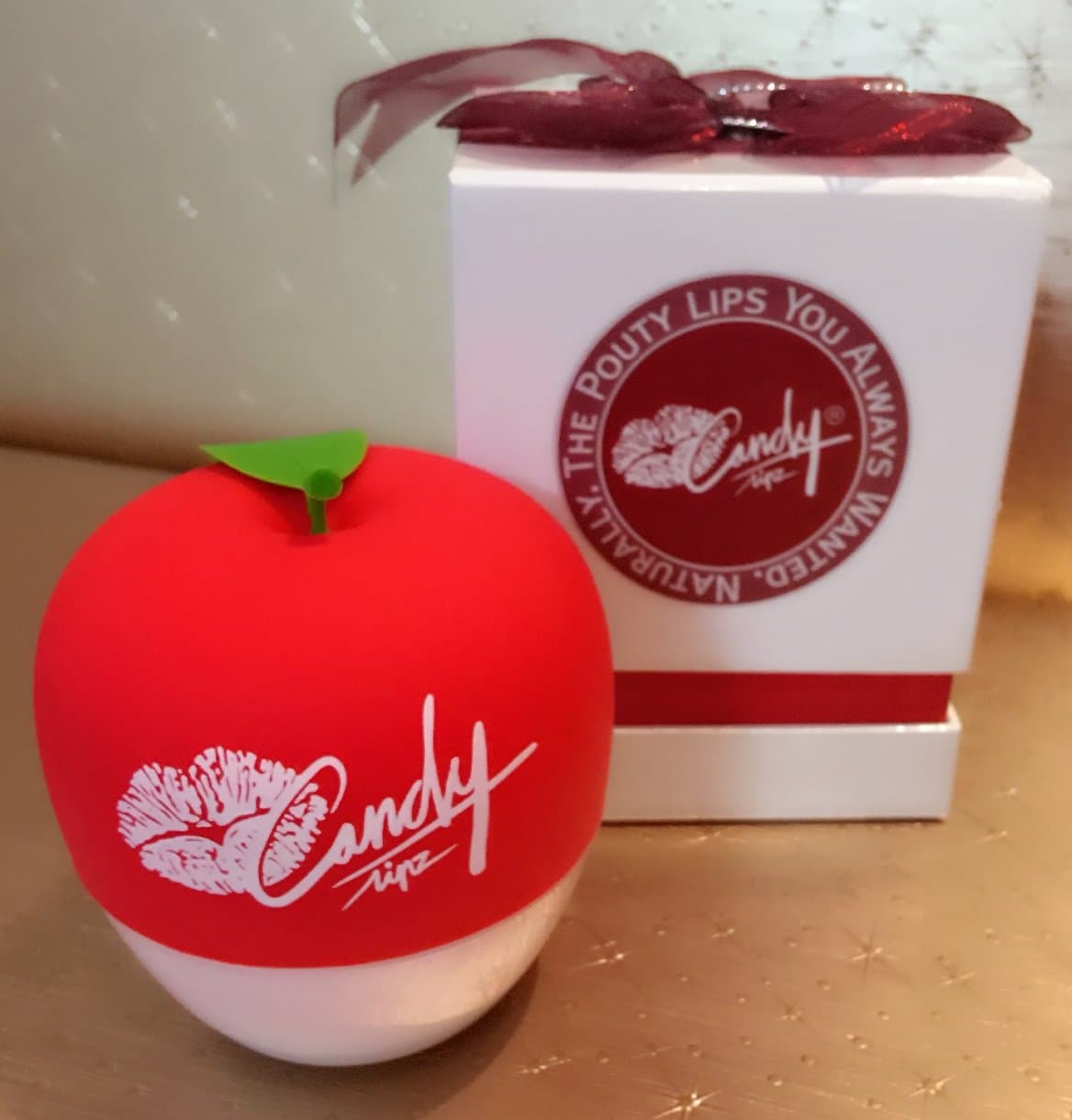 CandyLipz Model B Single Lobed Lip Plumper - Lip Plumping tool - Easy to use! Makes your lips nice and plump!