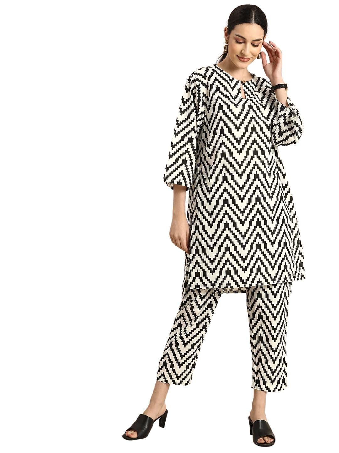 rytras Women's Rayon Printed Straight Kurta Pant Set