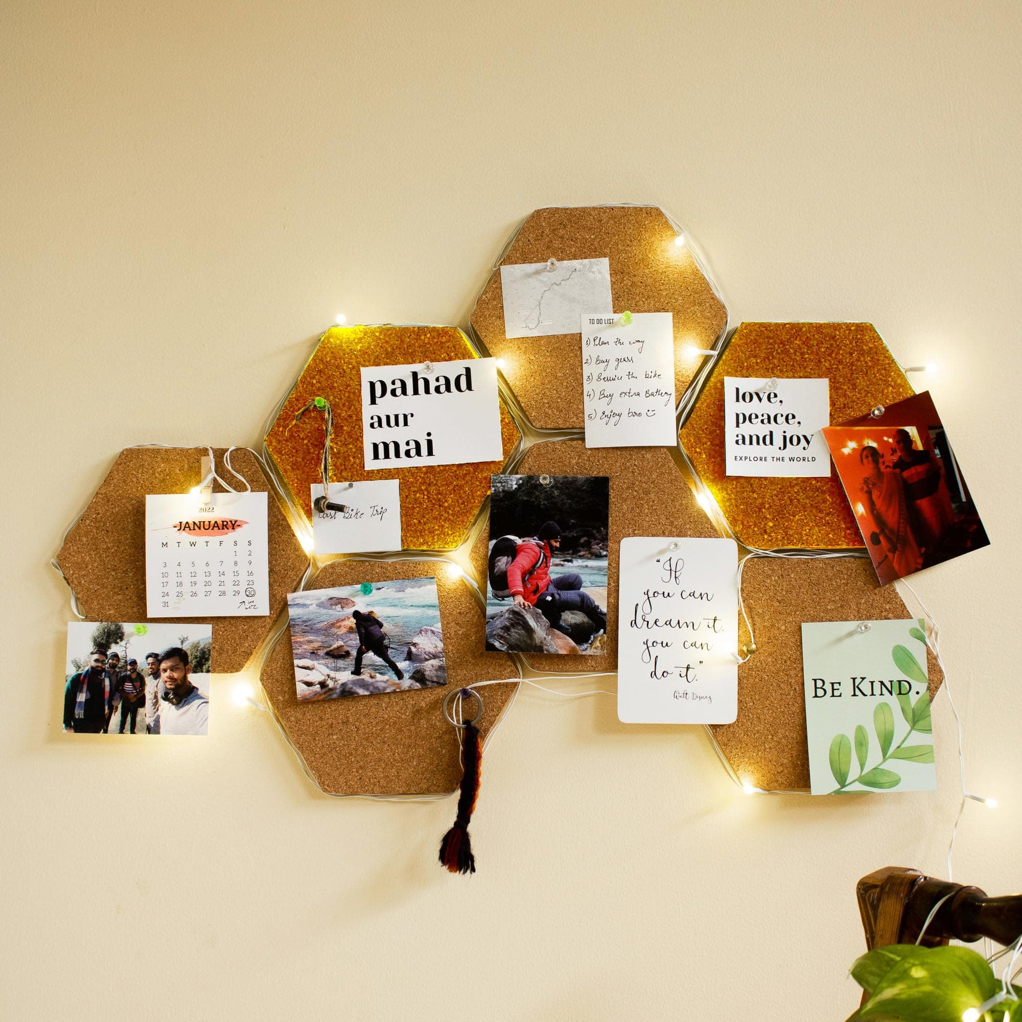 - HAMELIN Bee Hive Hexagonal Cork Pinboard For Home Office Classroom | Self-Adhesive Tiles Bulletin Reminder Board | Multi Purpose Vision Board & Soft Board For Wall | Set of 7 | 20 x 10 x 1 cm | Yellow