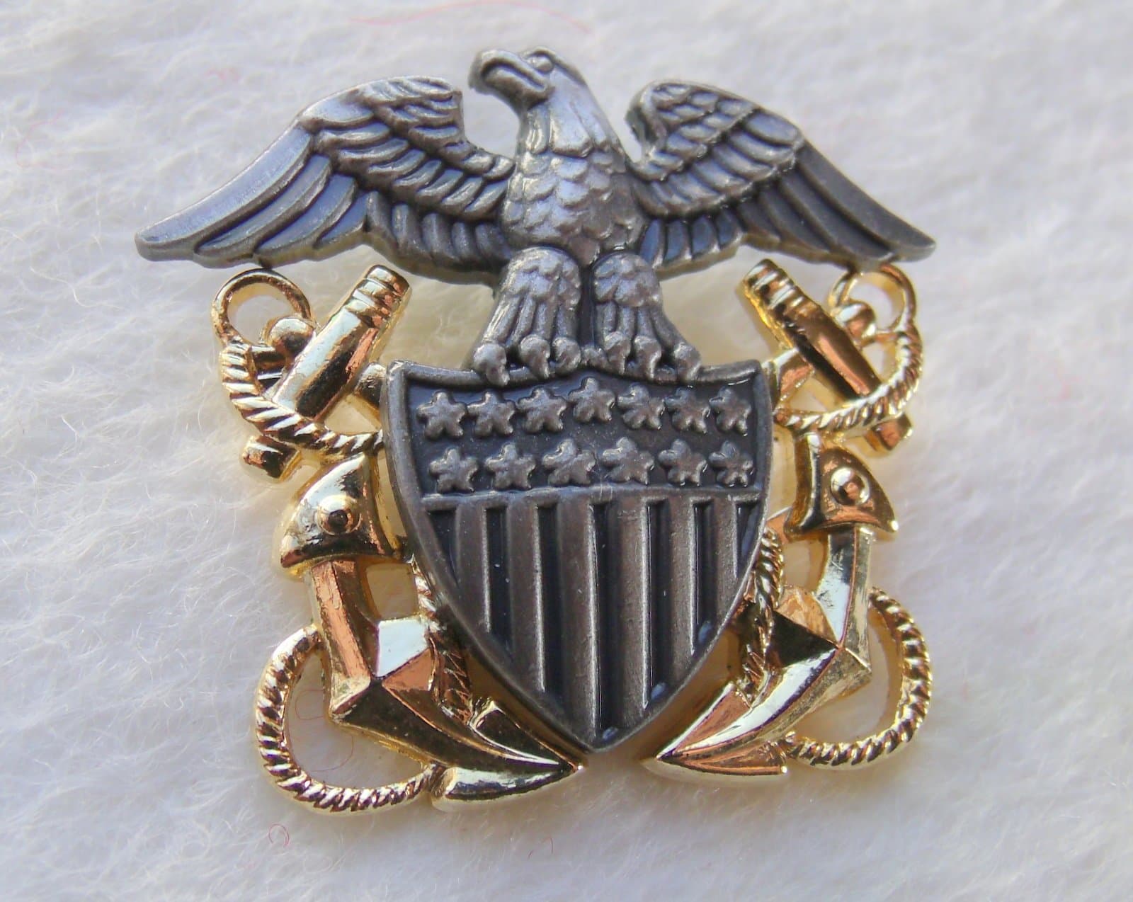 USN NAVY OFFICER PIN,ANCHOR EAGLE SHIELD PROUD NAVY SERVICE LAPEL PINS