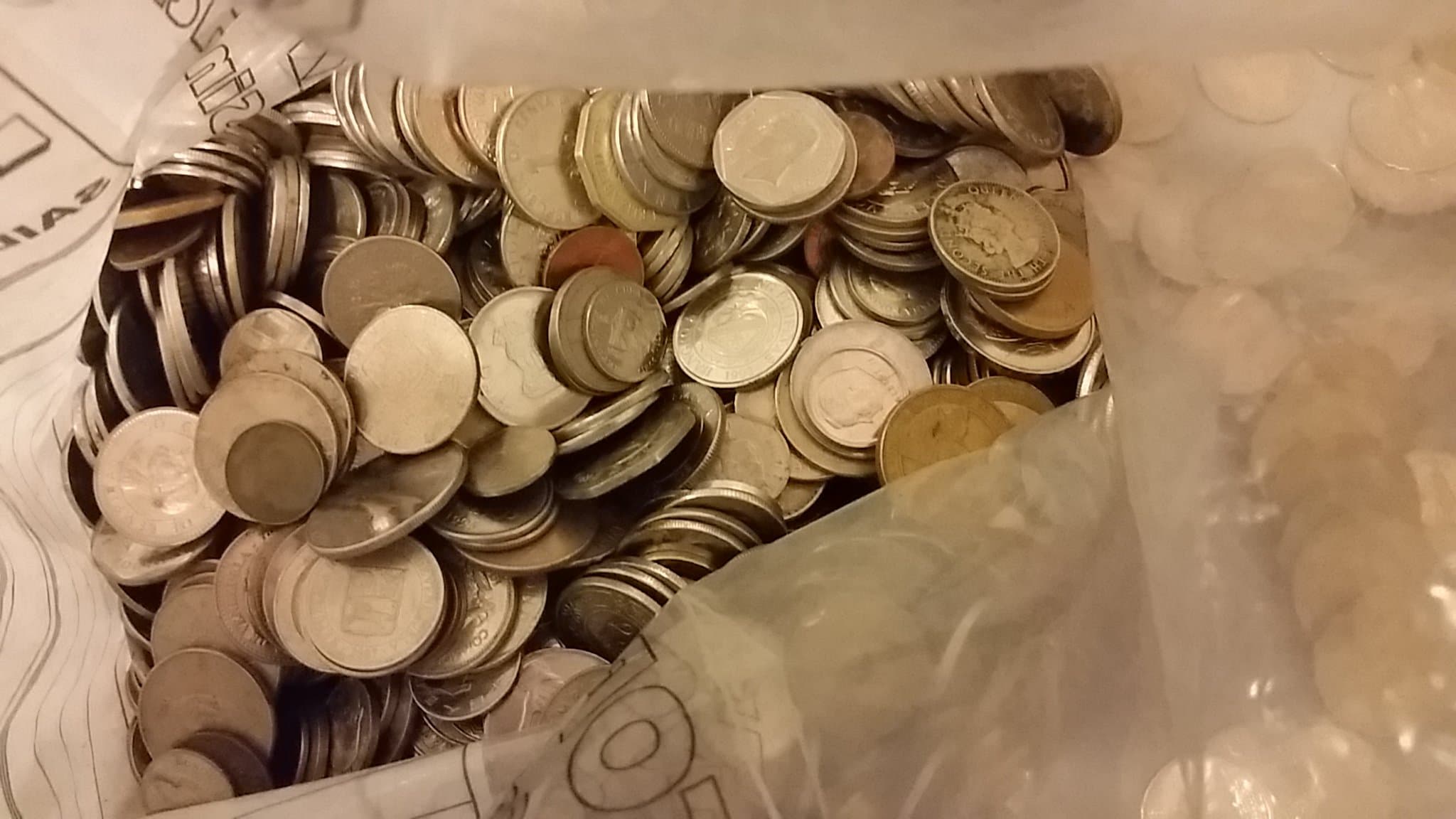 Over 100 DIFFERENT World Coins 1.1 lb (0.5 kg) Grab Bag
