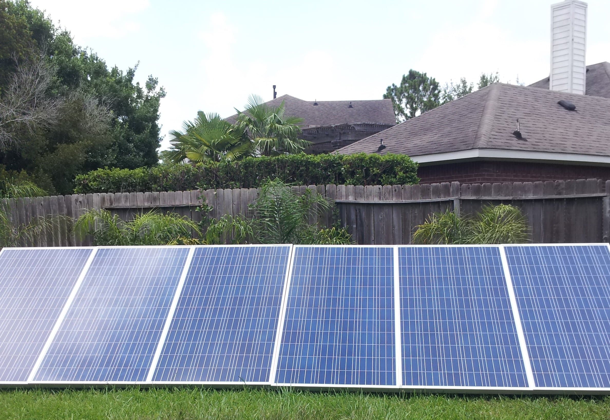 Plugged Solar 5KW Grid-tie Kit. Ground Mounting for Solar Panel. High Rating Micro-Inverters